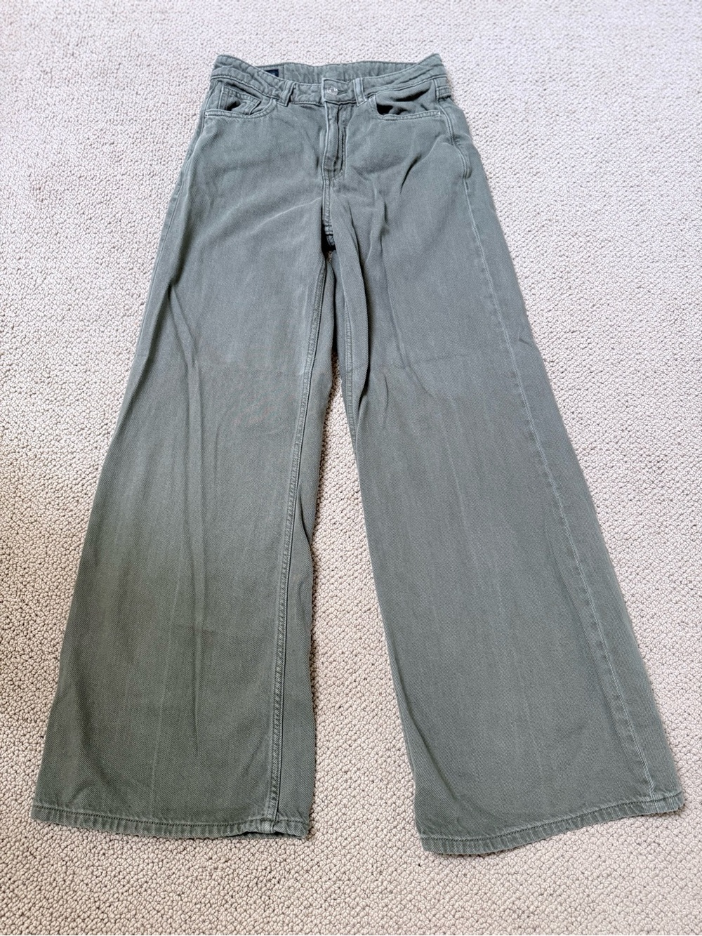 Zara Olive Green Wide-Leg Jeans
